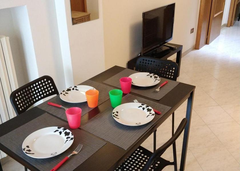 shared lounge/tv area