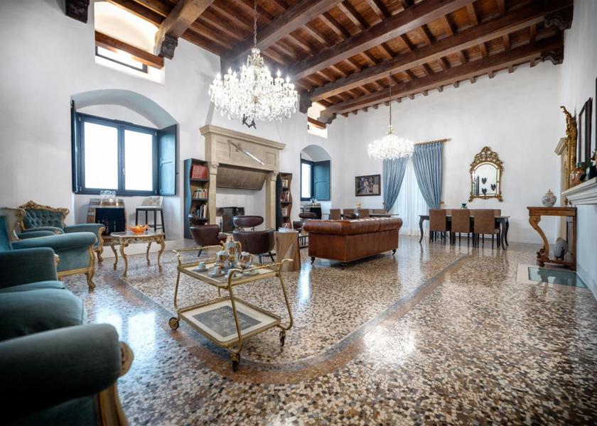 Puglia Cellino San Marco shared lounge/tv area