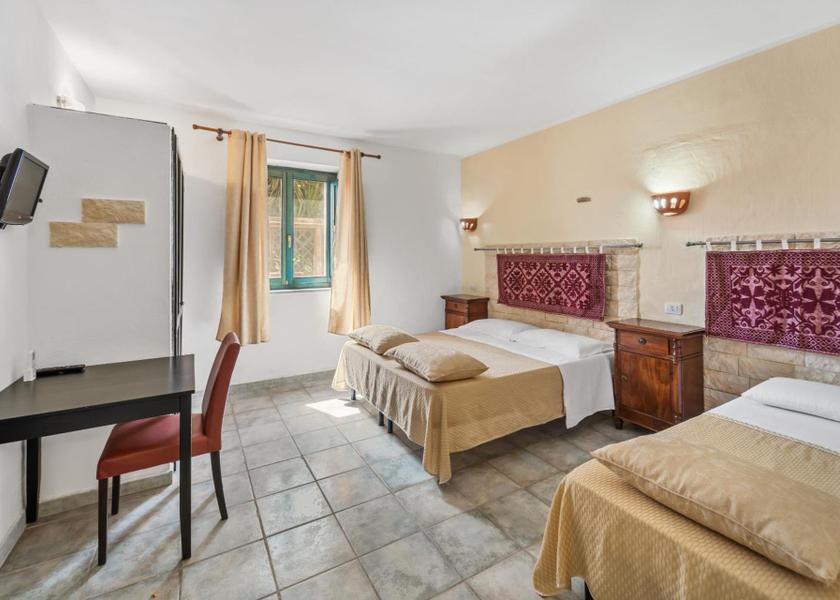 Sardinia Gonnesa Triple Room with Shower