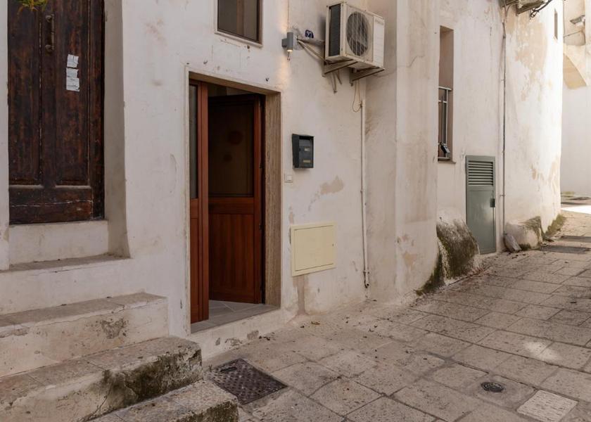 Puglia Grottaglie exterior view