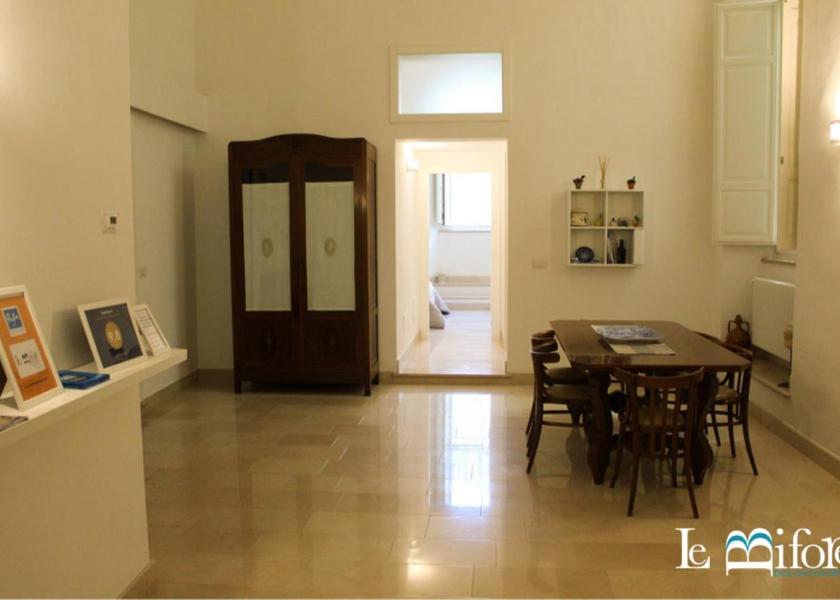 shared lounge/tv area