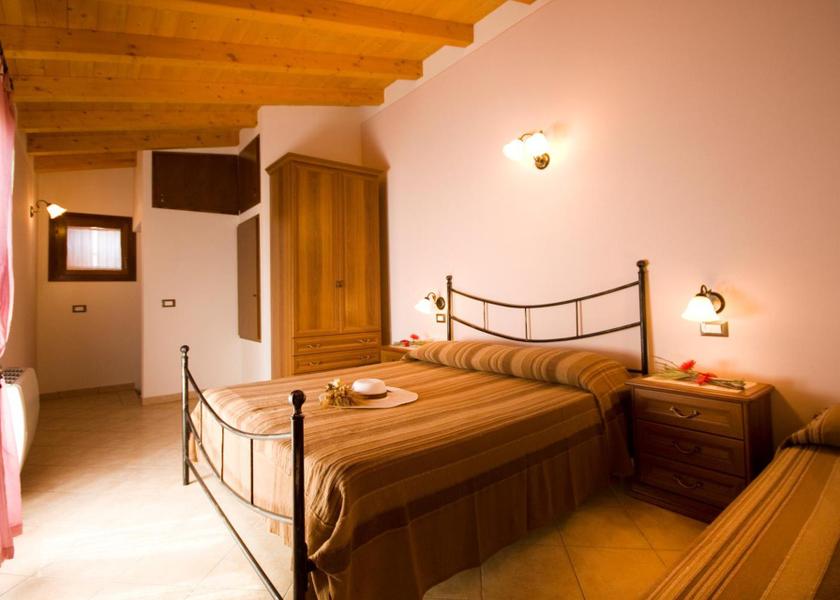 Lombardy Monzambano One-Bedroom Apartment (4 Adults) - Split Level