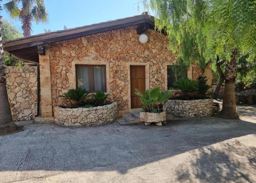 Puglia Ruffano Hotel Exterior