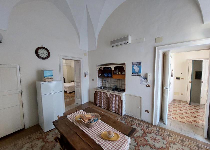 Puglia Ruffano kitchen