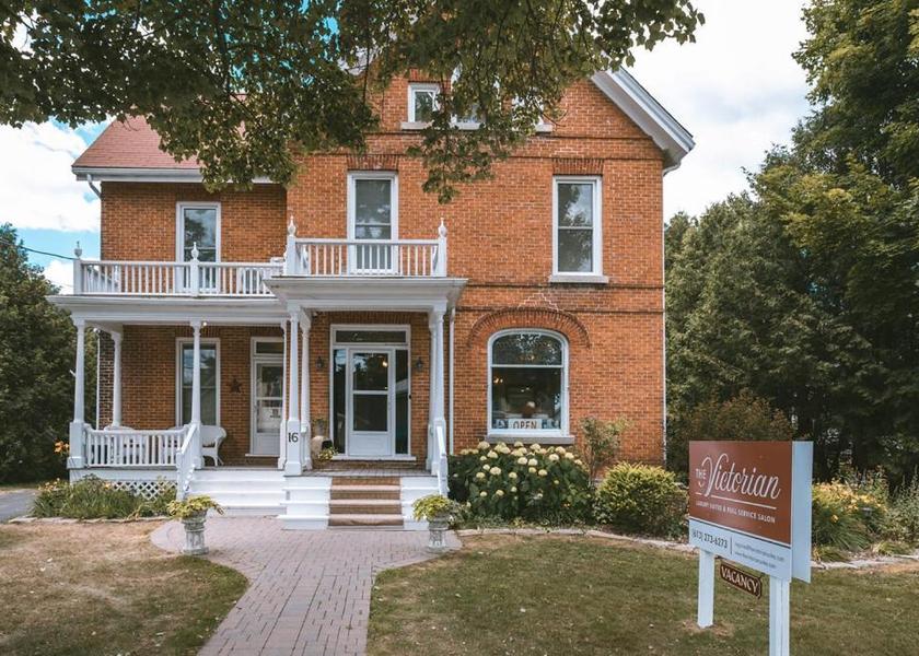 Ontario Kingston exterior view