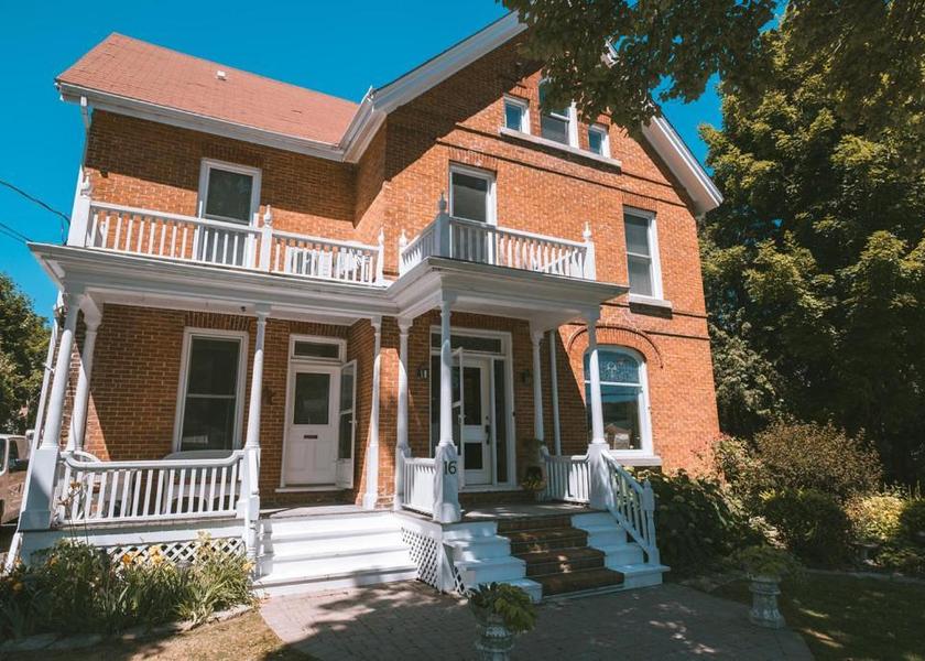 Ontario Kingston exterior view