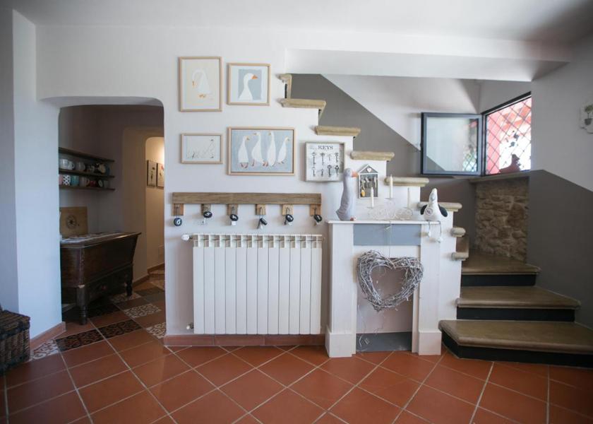 Tuscany Montescudaio facilities