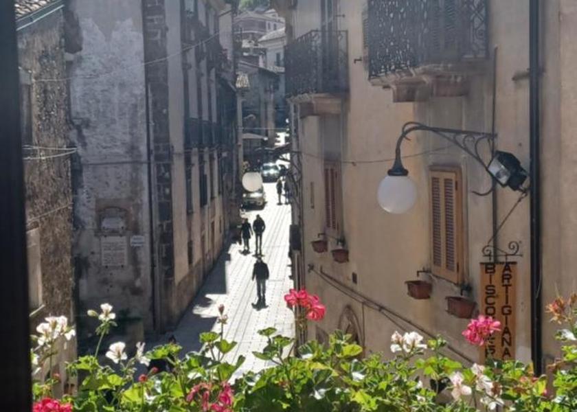 Abruzzo Scanno balcony/terrace