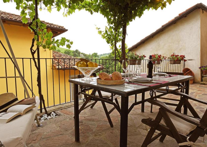 Piedmont Barolo balcony/terrace
