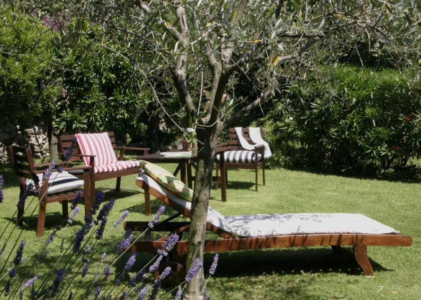 Liguria Tovo San Giacomo garden