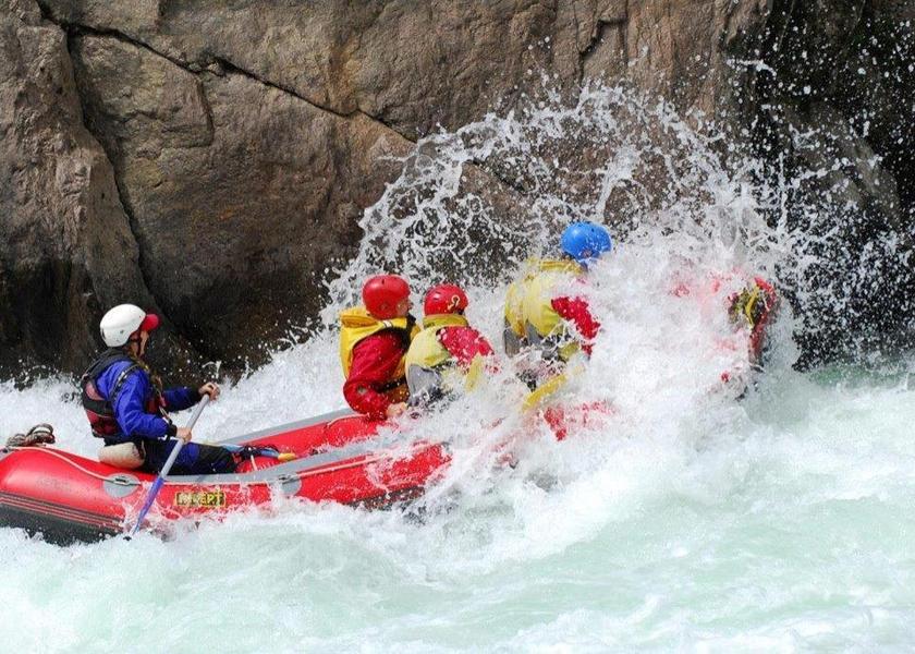 Tasman Region Murchison canoeing