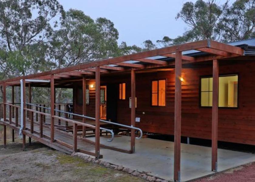 Queensland Storm King Hotel Exterior