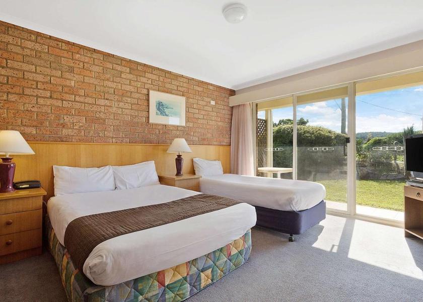 New South Wales Merimbula Twin Room with Balcony and Private Bathroom