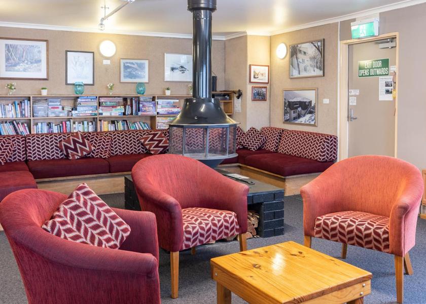 Victoria Falls Creek shared lounge/tv area