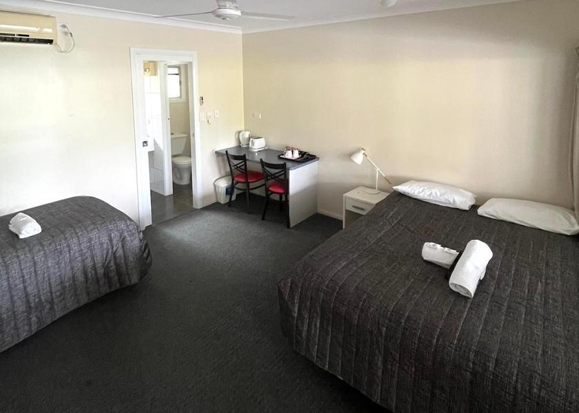 Queensland Theodore Triple Room