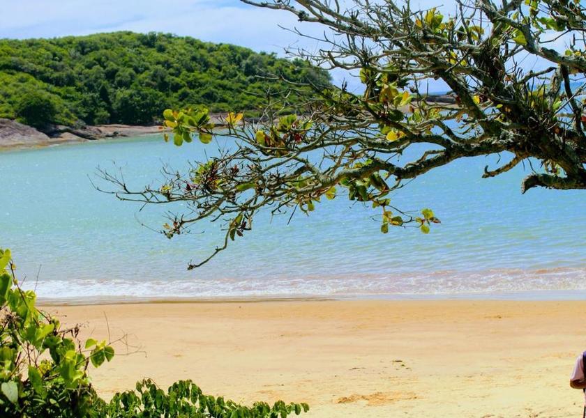 Espírito Santo Guarapari nearby attraction