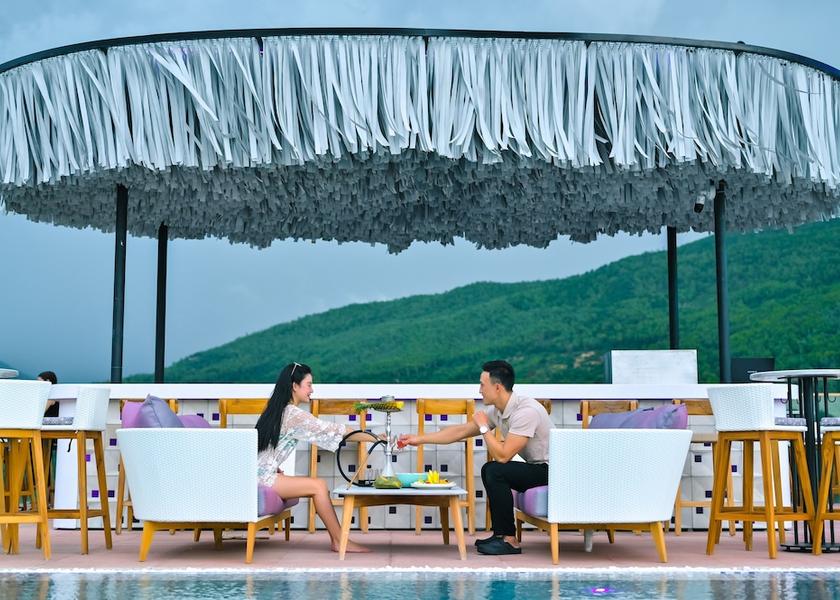 Gia Lai Province Quy Nhon Poolside bar