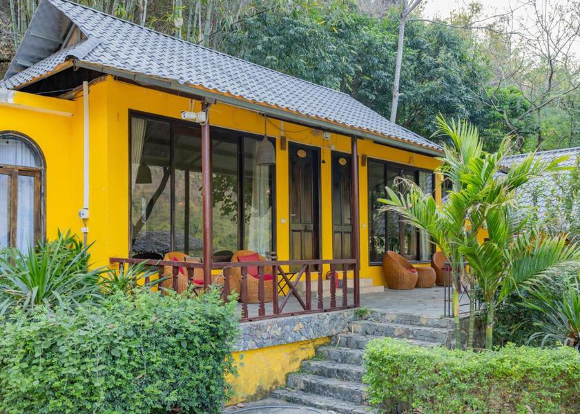 Hoa Binh Mai Chau exterior view