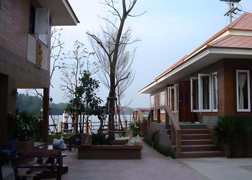 Samut Songkhram Province Samut Songkhram exterior view