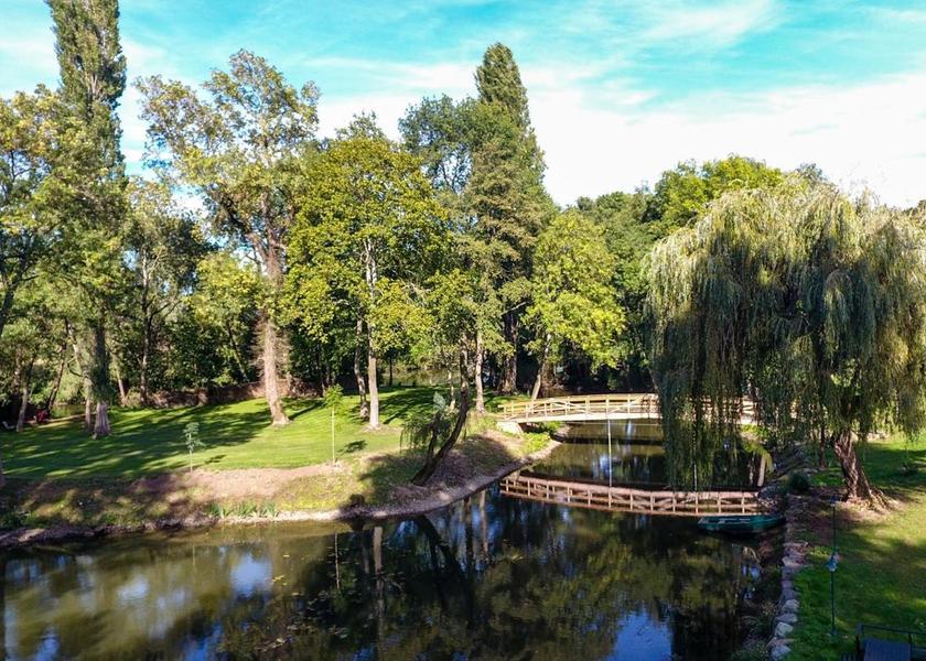 Pays de la Loire Saint-Saturnin view