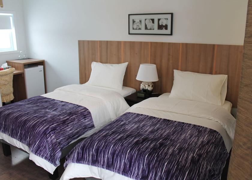 Quebec Longueuil Room