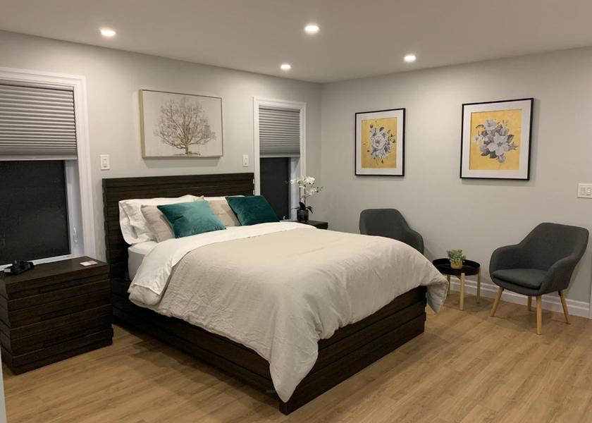 Ontario Lakeshore Double Room with Private Bathroom