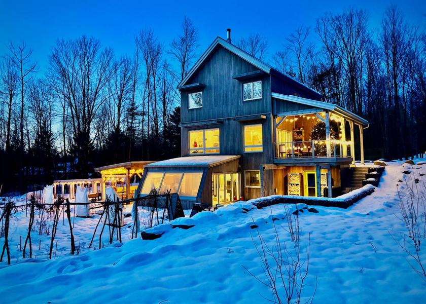 Quebec Bromont exterior view