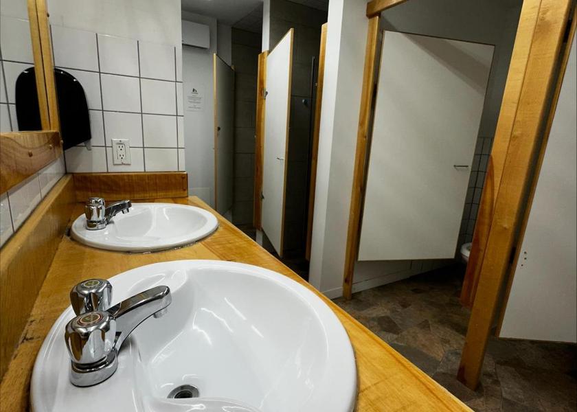 Quebec La Malbaie Bed in 6-Bed Mixed Dormitory Room