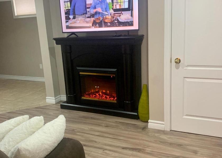 shared lounge/tv area