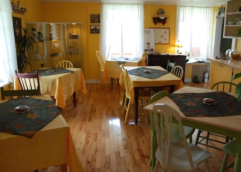 Quebec Le Bic restaurant