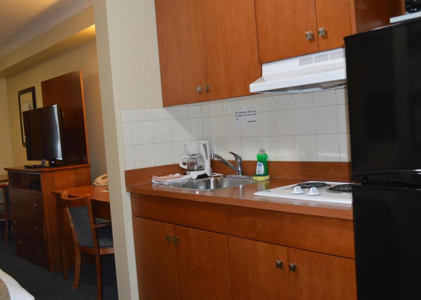 Alberta Hinton Standard Room with Two Queen Beds and Kitchenette