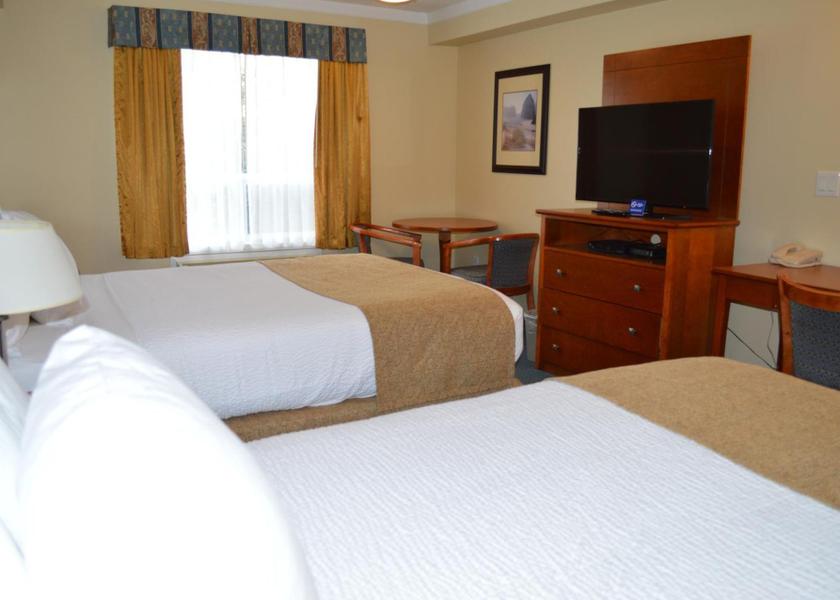 Alberta Hinton Standard Room with Two Queen Beds and Kitchenette