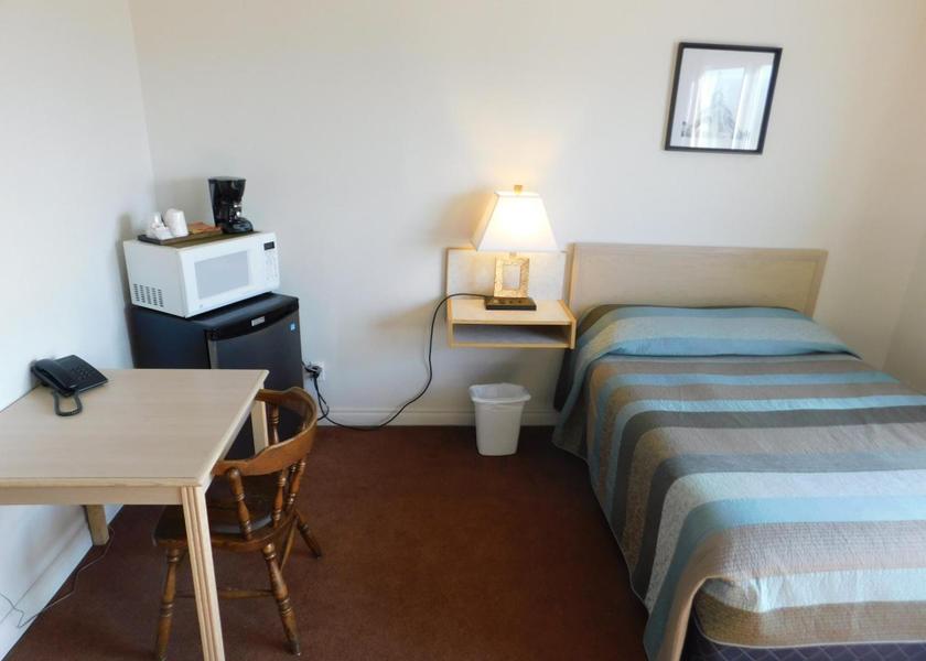 Alberta Hinton Budget Double Room