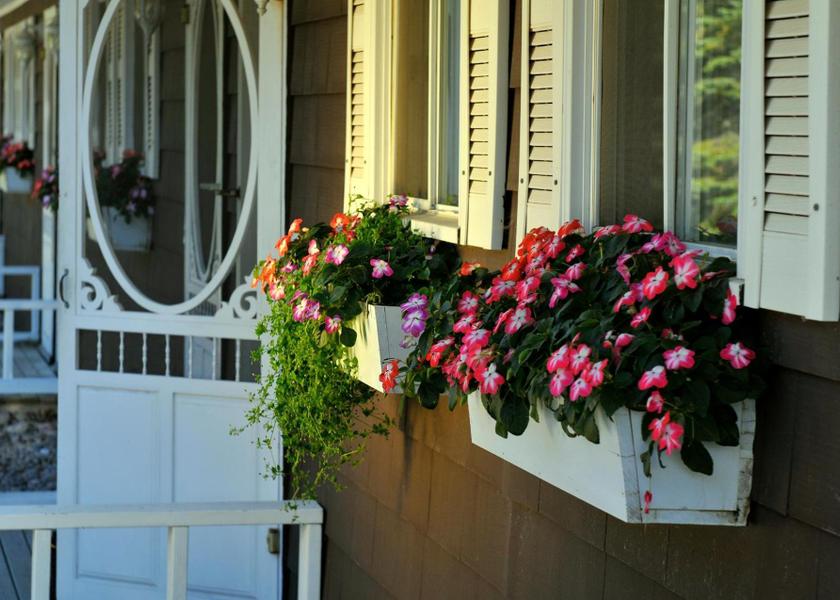 Nova Scotia Baddeck Hotel Exterior