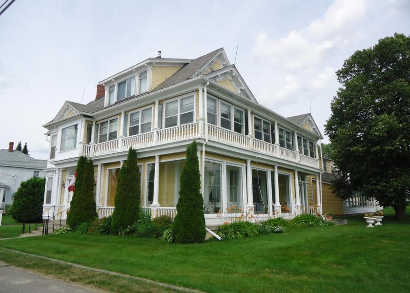 New Brunswick Miramichi Exterior view