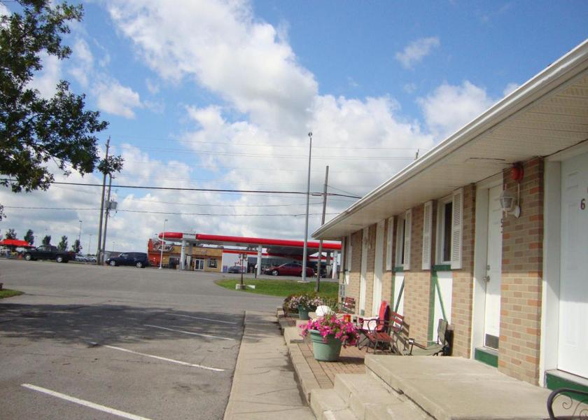 Ontario Napanee entrance