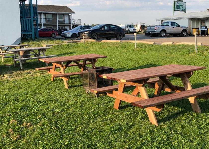 shared lounge/tv area