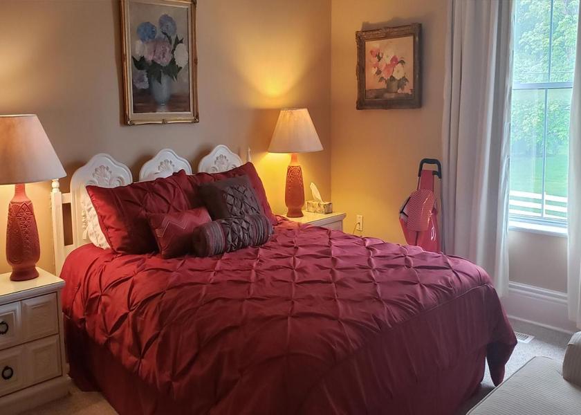 Ontario Prince Edward Double Room with Private Bathroom