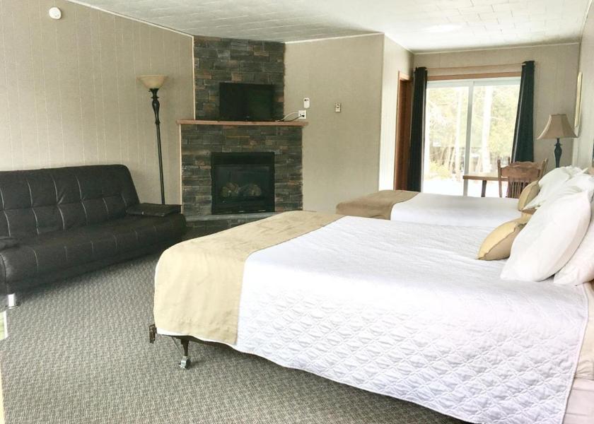 Ontario South Bruce Peninsula Standard Family Room