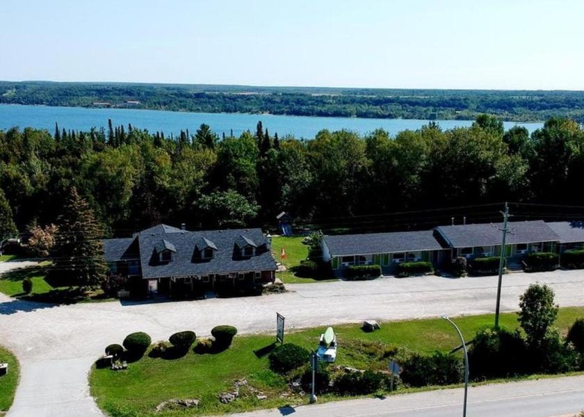 Ontario South Bruce Peninsula exterior view
