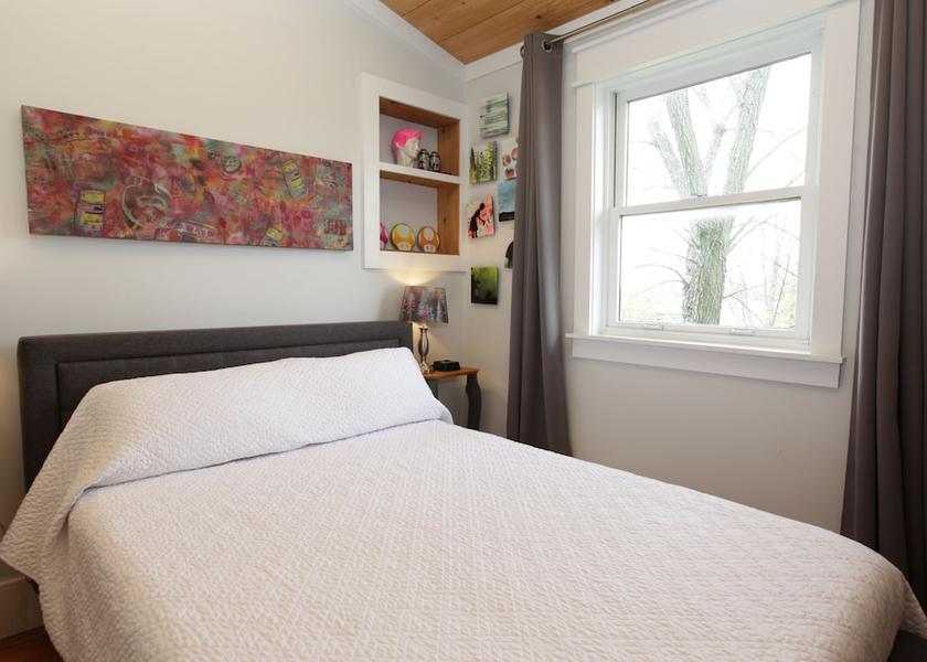 Ontario Prince Edward Room