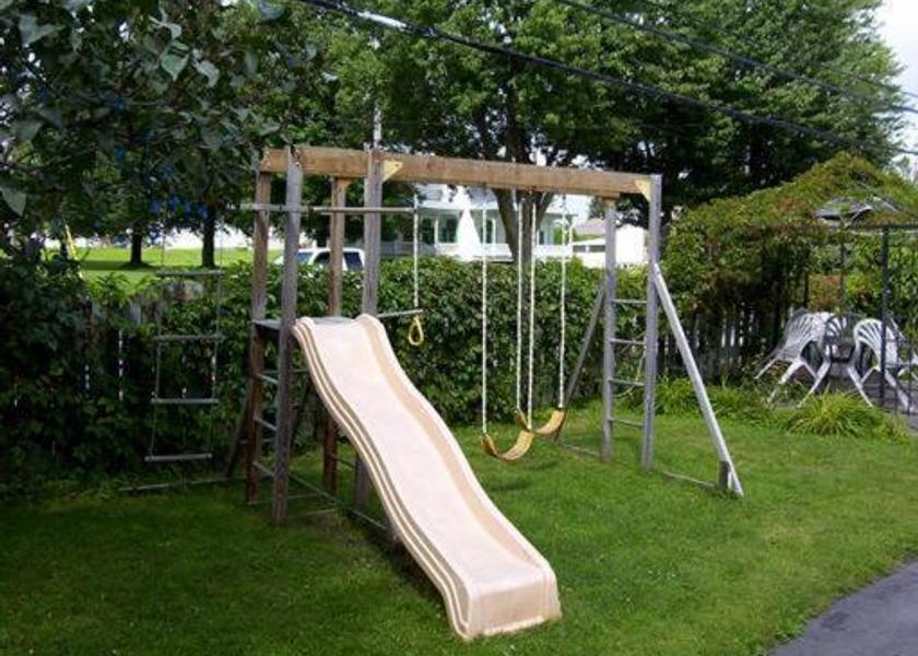 Quebec Saint-Jean-Sur-Richelieu playground