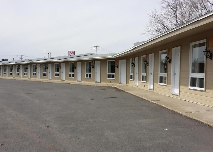 Quebec Saint-Jean-Sur-Richelieu entrance