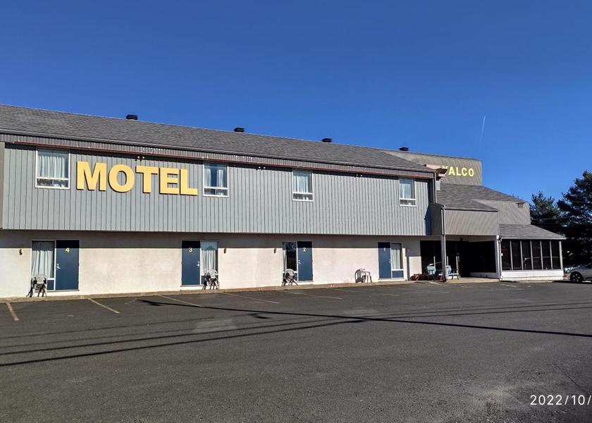 Quebec Saint-Apollinaire exterior view