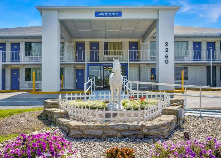 Kentucky Lexington exterior view