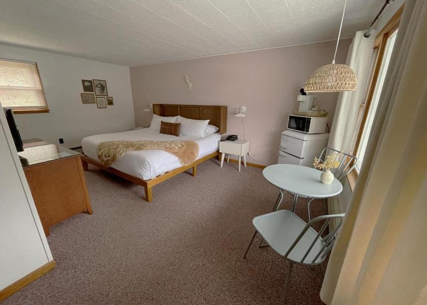 Massachusetts Hancock Deluxe King Studio