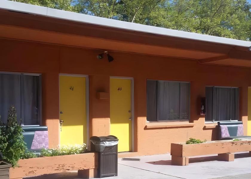 California Sonora Exterior view