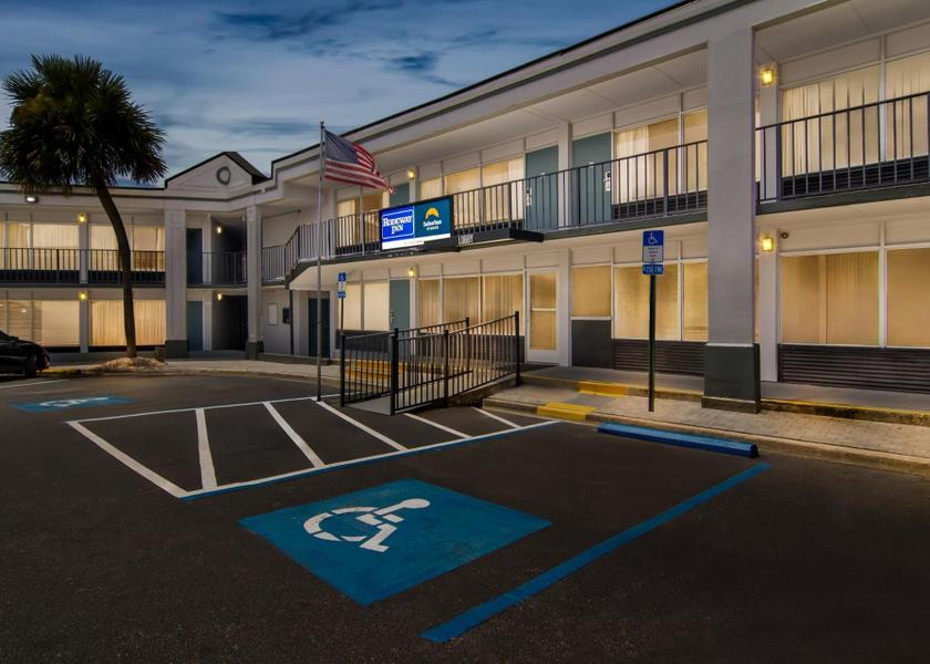 Florida Orange Park exterior view