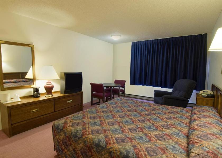 Wyoming Laramie Deluxe King Suite