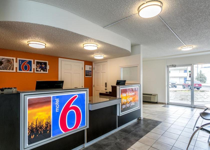 Montana Butte lobby